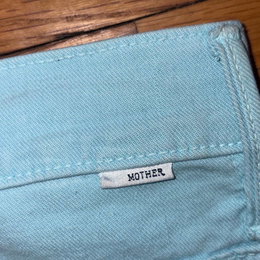 MOTHER The Insider Crop Step Fray in Sky Blue - Picture 11 of 13